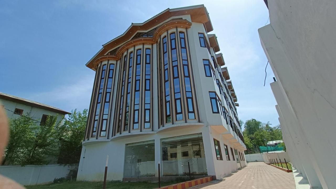 Hotel Zoon Dabb Srinagar Airport Kashmir エクステリア 写真