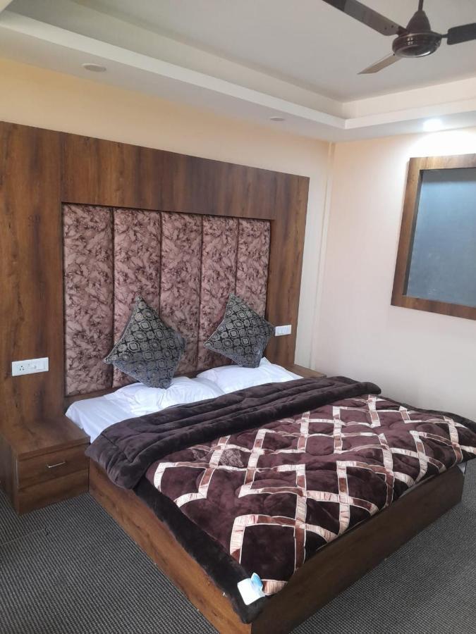 Hotel Zoon Dabb Srinagar Airport Kashmir エクステリア 写真