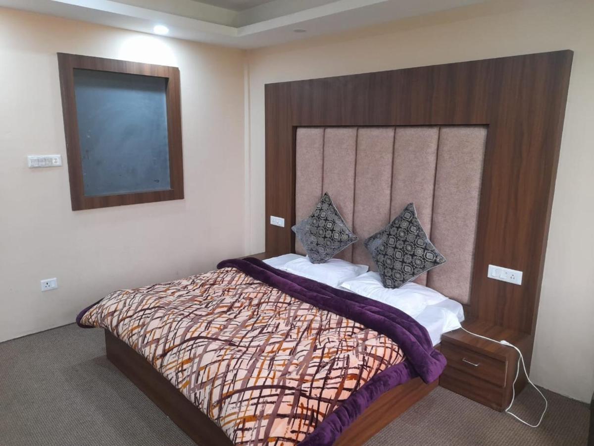Hotel Zoon Dabb Srinagar Airport Kashmir エクステリア 写真