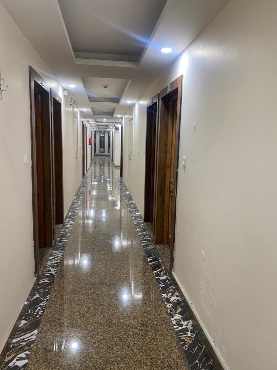 Hotel Zoon Dabb Srinagar Airport Kashmir エクステリア 写真