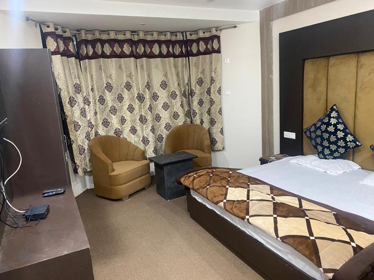 Hotel Zoon Dabb Srinagar Airport Kashmir エクステリア 写真