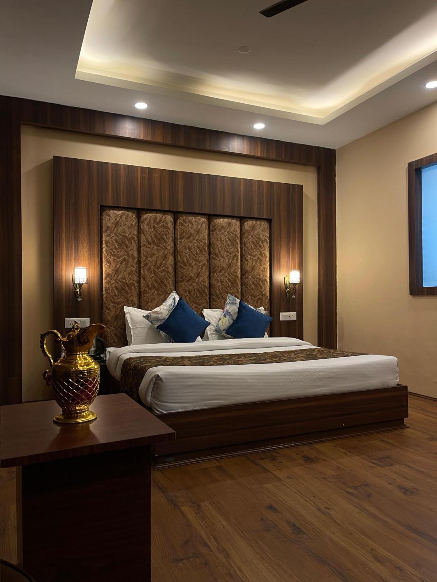 Hotel Zoon Dabb Srinagar Airport Kashmir エクステリア 写真