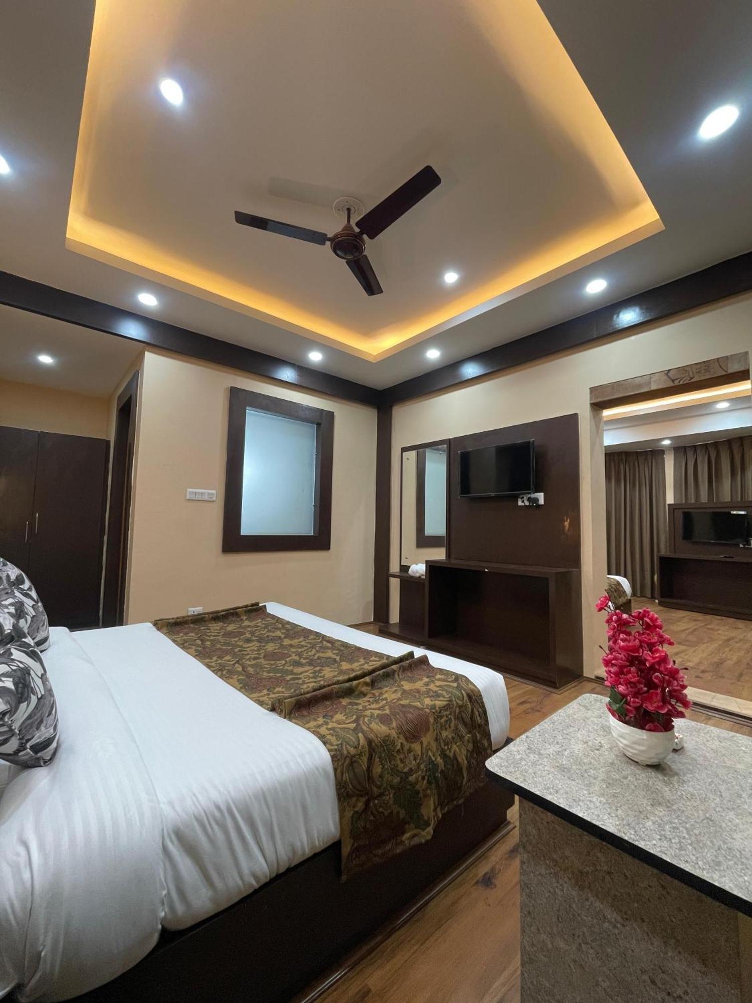 Hotel Zoon Dabb Srinagar Airport Kashmir エクステリア 写真