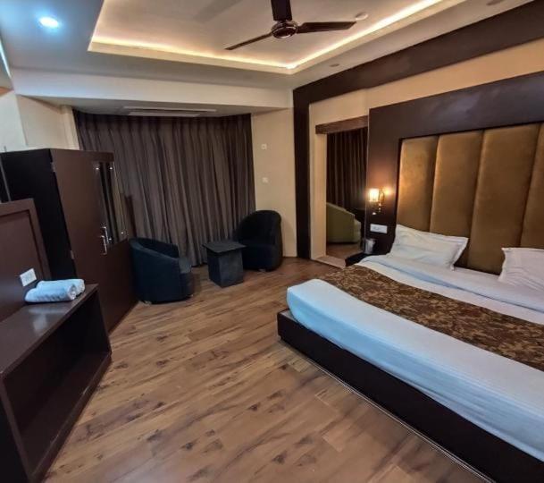 Hotel Zoon Dabb Srinagar Airport Kashmir エクステリア 写真