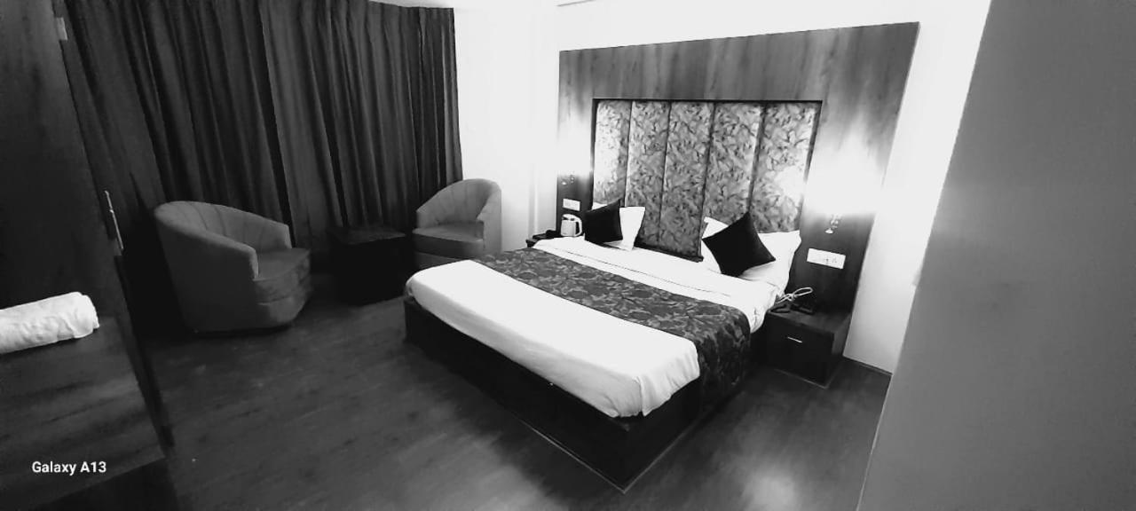Hotel Zoon Dabb Srinagar Airport Kashmir エクステリア 写真