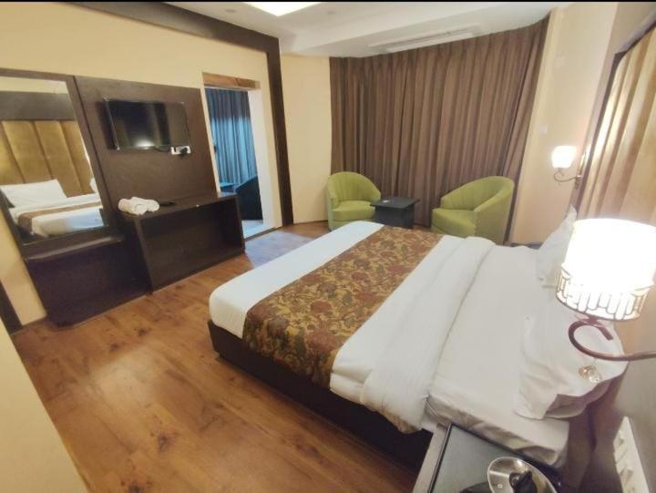 Hotel Zoon Dabb Srinagar Airport Kashmir エクステリア 写真